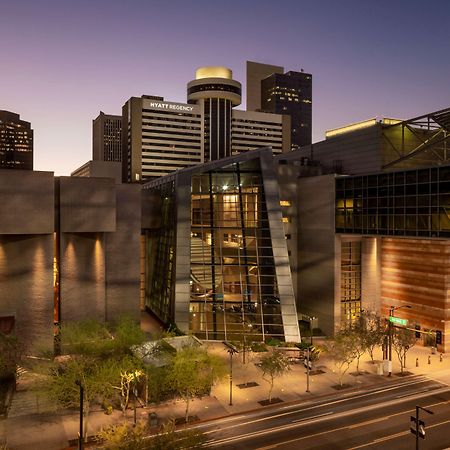 Hyatt Regency Phoenix Downtown - No Destination Fees Экстерьер фото