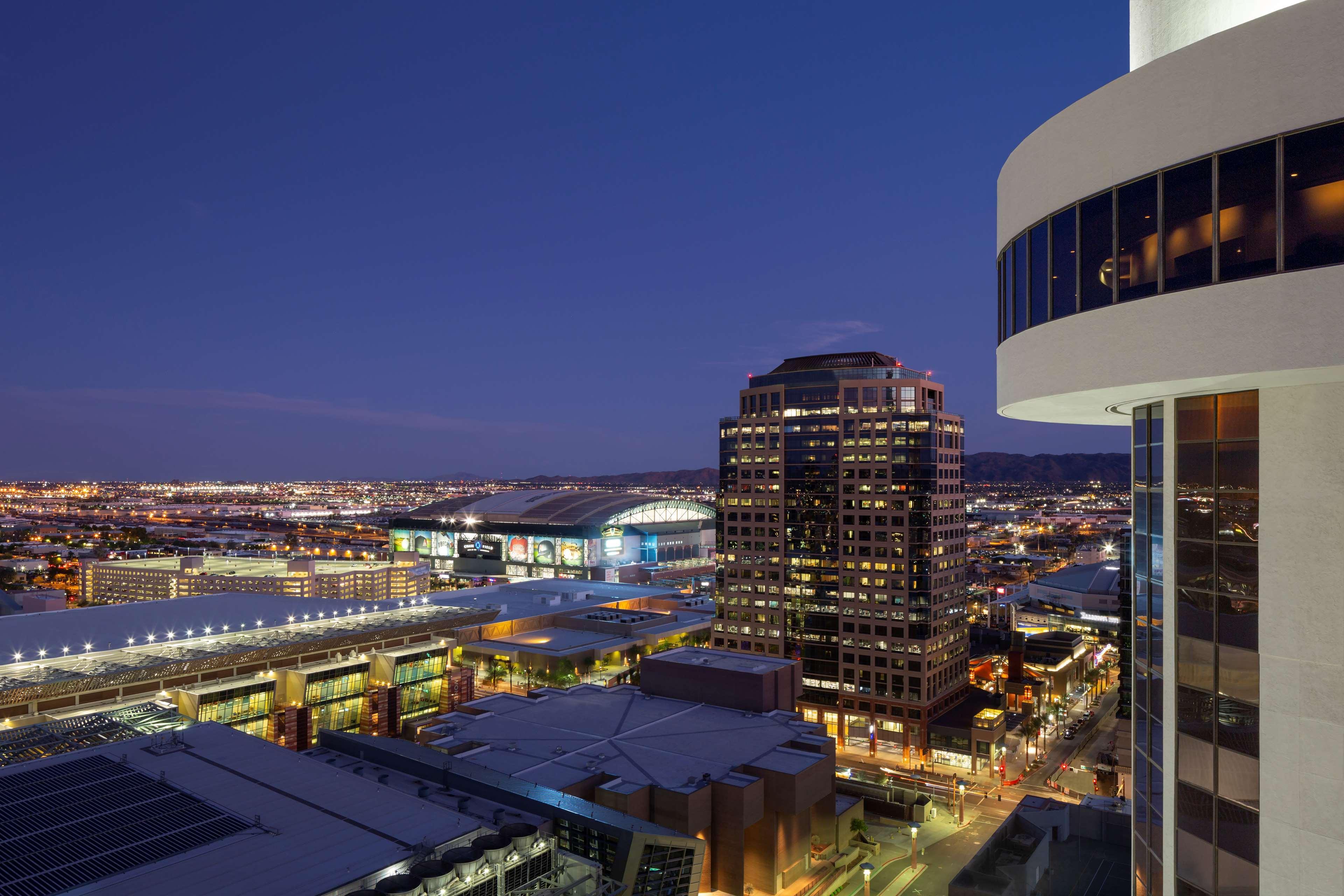 Hyatt Regency Phoenix Downtown - No Destination Fees Экстерьер фото