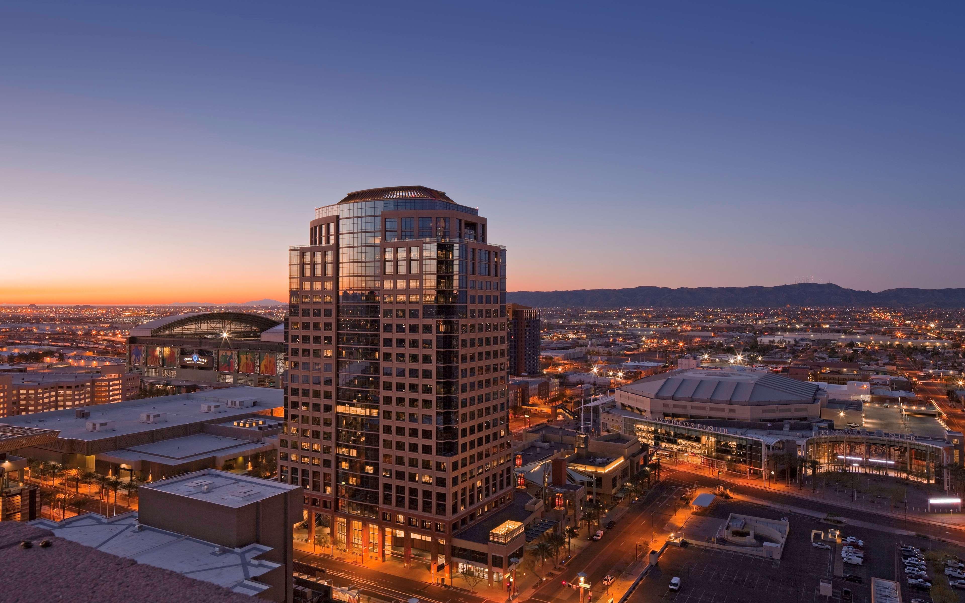 Hyatt Regency Phoenix Downtown - No Destination Fees Экстерьер фото