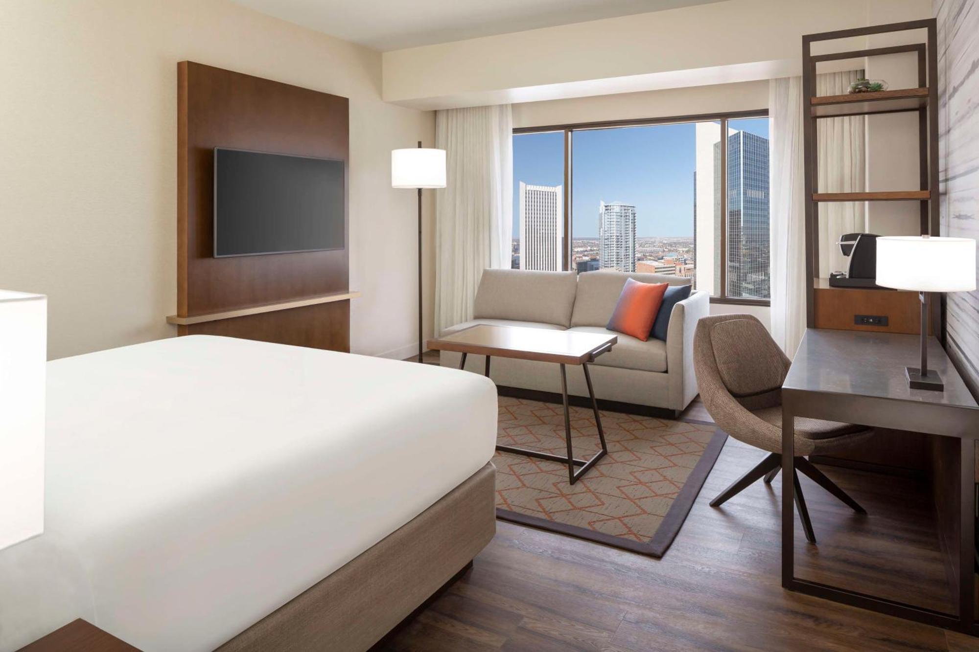 Hyatt Regency Phoenix Downtown - No Destination Fees Экстерьер фото
