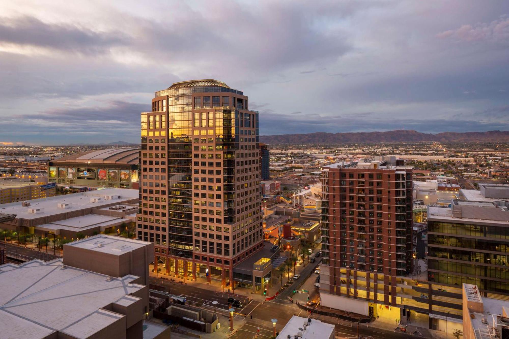 Hyatt Regency Phoenix Downtown - No Destination Fees Экстерьер фото