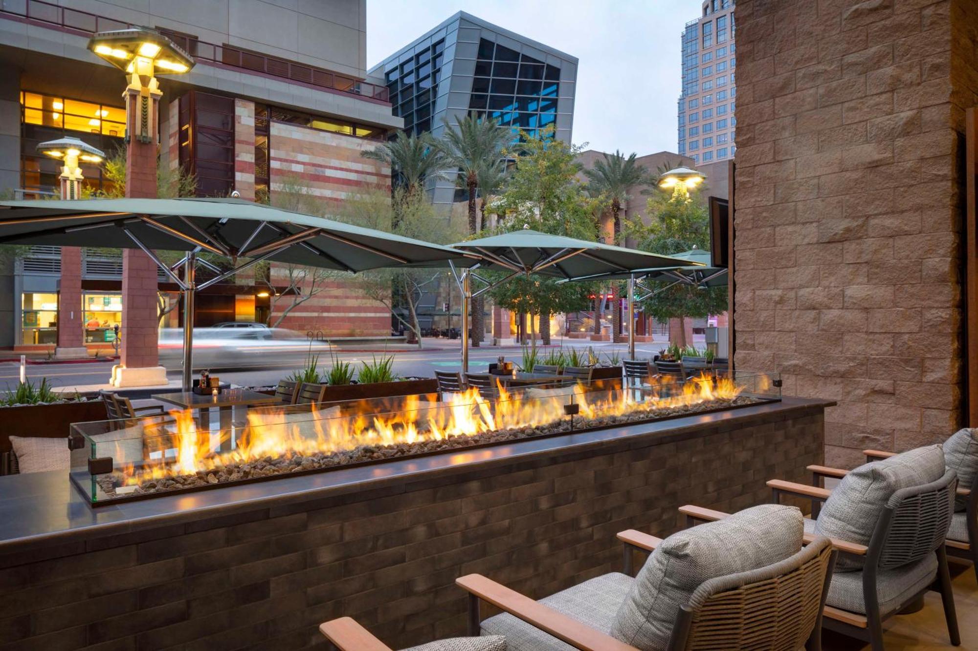 Hyatt Regency Phoenix Downtown - No Destination Fees Экстерьер фото